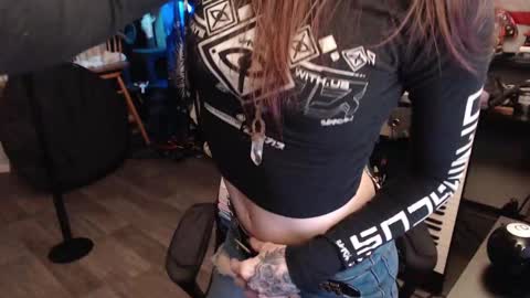 Snapshot of xxlilithmoonxx chatting on 10.01.25 Lilith online show from 10.01.25