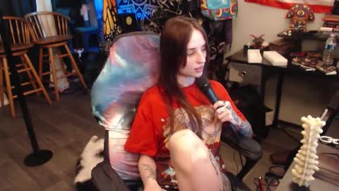 Snapshot of xxlilithmoonxx chatting on 10.20.25 Lilith online show from 10.20.25