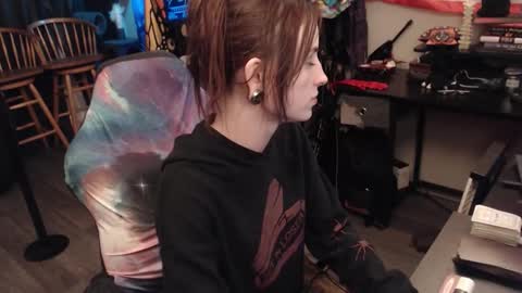 Snapshot of xxlilithmoonxx chatting on 11.01.25 Lilith online show from 11.01.25