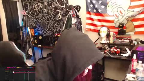 Snapshot of xxlilithmoonxx chatting on 12.14.25 Lilith online show from 12.14.25