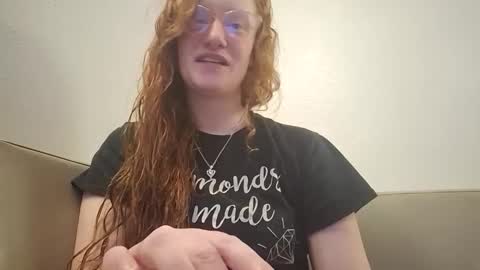 Snapshot of xxmariebliss chatting on 05.08.26 xxmariebliss online show from 05.08.26