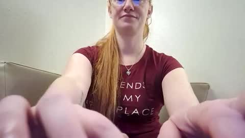 Snapshot of xxmariebliss chatting on 05.24.26 xxmariebliss online show from 05.24.26