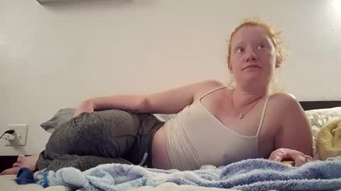Snapshot of xxmariebliss chatting on 06.07.26 xxmariebliss online show from 06.07.26