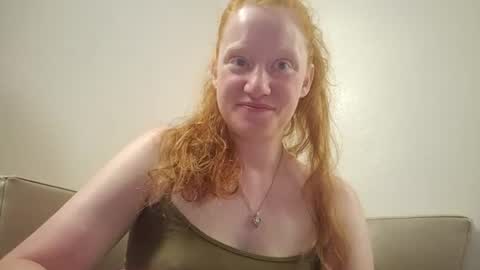 Snapshot of xxmariebliss chatting on 06.14.26 xxmariebliss online show from 06.14.26