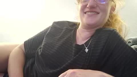 Snapshot of xxmariebliss chatting on 06.27.26 xxmariebliss online show from 06.27.26