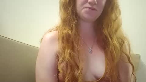 Snapshot of xxmariebliss chatting on 06.29.26 xxmariebliss online show from 06.29.26
