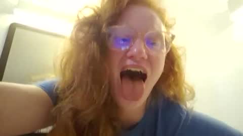 Snapshot of xxmariebliss chatting on 07.10.26 xxmariebliss online show from 07.10.26