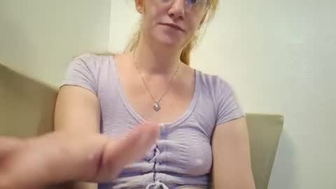 Snapshot of xxmariebliss chatting on 07.13.26 xxmariebliss online show from 07.13.26