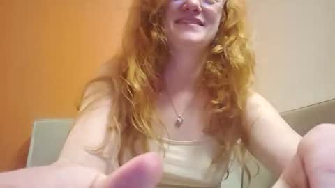 Snapshot of xxmariebliss chatting on 07.25.26 xxmariebliss online show from 07.25.26
