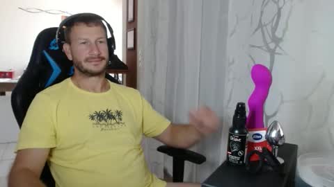 Snapshot of xxmettexx chatting on 10.03.25 xxmettexx online show from 10.03.25