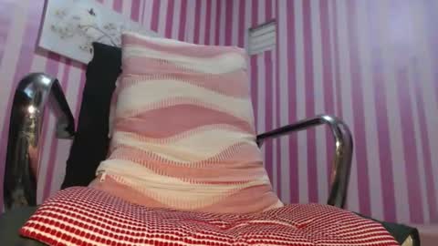 xxrowenatastycockforyouxx online show from 11.11.25