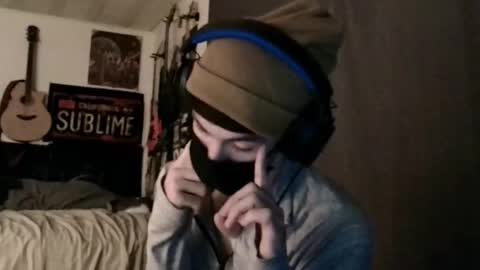 Snapshot of xxwhitefoxx chatting on 03.04.25 David Fox online show from 03.04.25