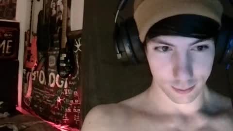 Snapshot of xxwhitefoxx chatting on 03.07.25 David Fox online show from 03.07.25