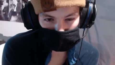 Snapshot of xxwhitefoxx chatting on 09.25.25 David Fox online show from 09.25.25