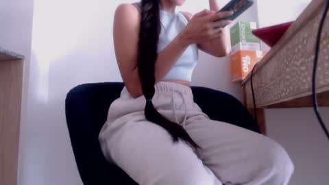 Lola online show from 03.04.25