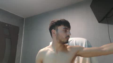 xxxdonpuiuuxxx online show from 02.05.26