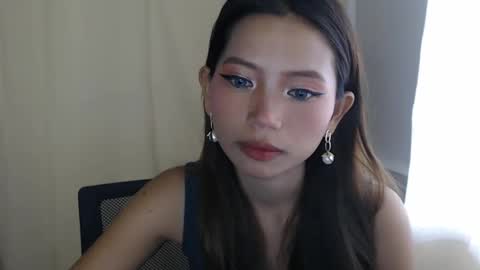 Snapshot of xxxforyouonlyxxx chatting on 10.18.25 inday pinay online show from 10.18.25