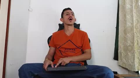 Snapshot of xxxhome_alonexxx chatting on 12.21.25 Kev online show from 12.21.25