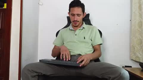 Snapshot of xxxhome_alonexxx chatting on 01.09.26 Kev online show from 01.09.26