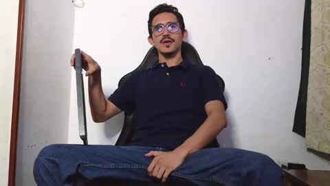 Snapshot of xxxhome_alonexxx chatting on 02.11.26 Kev online show from 02.11.26