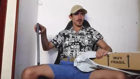 Snapshot of xxxhome_alonexxx chatting on 02.16.26 Kev online show from 02.16.26