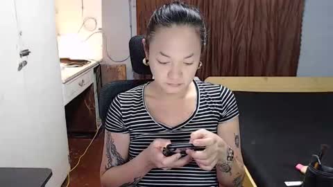 Snapshot of xxxsexydollxxx chatting on 05.04.26 Melissa online show from 05.04.26