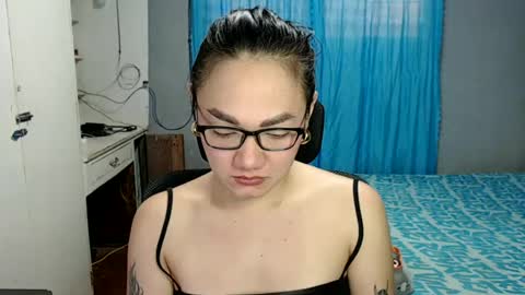 Snapshot of xxxsexydollxxx chatting on 06.28.26 Melissa online show from 06.28.26