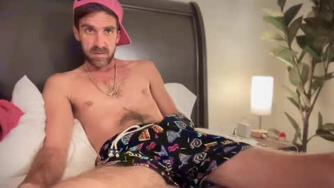 Snapshot of xxxwatchmegrow chatting on 10.03.25 xXxMasterxXx online show from 10.03.25