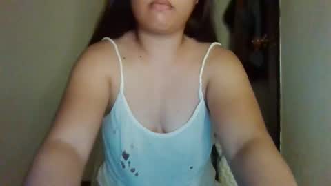 Snapshot of xxyummiee_69xx chatting on 10.14.25 jane online show from 10.14.25