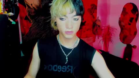 Snapshot of xzerox_ chatting on 12.05.25 xzerox_ online show from 12.05.25