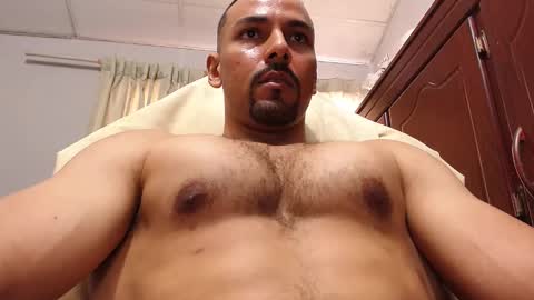  Yago Fox  online show from 12.12.24