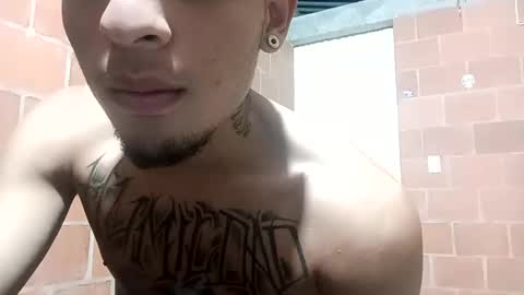 Snapshot of yajz chatting on 09.24.25 Yajz online show from 09.24.25