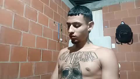 Snapshot of yajz chatting on 10.02.25 Yajz online show from 10.02.25