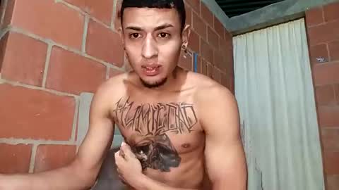 Snapshot of yajz chatting on 10.21.25 Yajz online show from 10.21.25