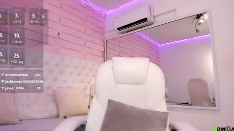 Snapshot of yaky_ chatting on 02.07.25 Yakeline online show from 02.07.25