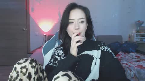 Snapshot of yamilean chatting on 01.14.25 Yami online show from 01.14.25