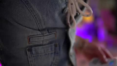 Snapshot of yamirakem chatting on 02.19.25 Yamira online show from 02.19.25