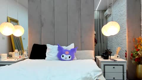 Snapshot of yana_miana chatting on 01.20.25 Yana online show from 01.20.25