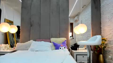 Snapshot of yana_miana chatting on 03.04.25 Yana online show from 03.04.25