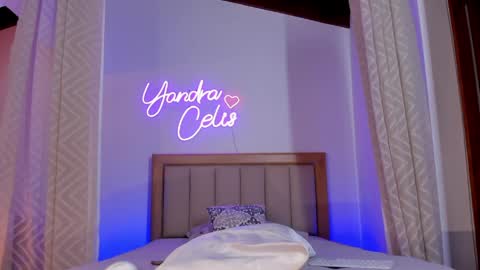 YANDRA CELIS online show from 04.23.26