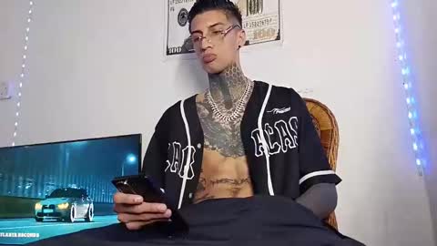 Snapshot of yanfranko420 chatting on 02.25.26 Yan online show from 02.25.26