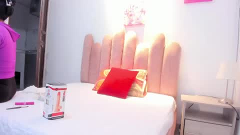 yara10_ online show from 04.30.26