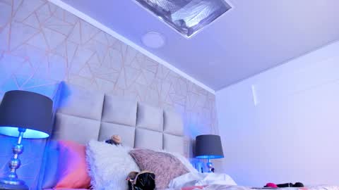 Yara Bliss  online show from 03.06.26