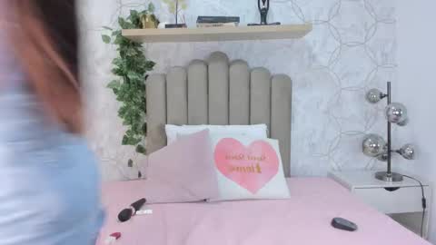 Snapshot of yaraamada chatting on 09.12.25 Yara online show from 09.12.25