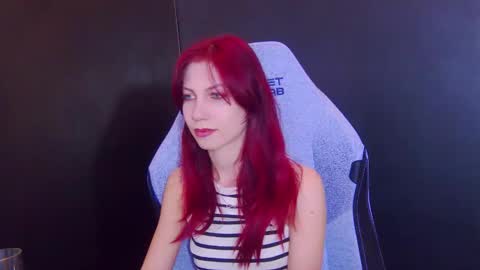 Snapshot of yasemina_ chatting on 03.25.26 Yase online show from 03.25.26