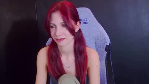Snapshot of yasemina_ chatting on 04.14.26 Yase online show from 04.14.26