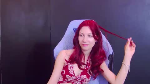 Snapshot of yasemina_ chatting on 05.07.26 Yase online show from 05.07.26