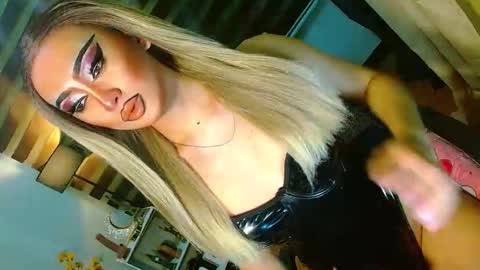 Snapshot of yasii19 chatting on 05.09.26 miss yasii online show from 05.09.26