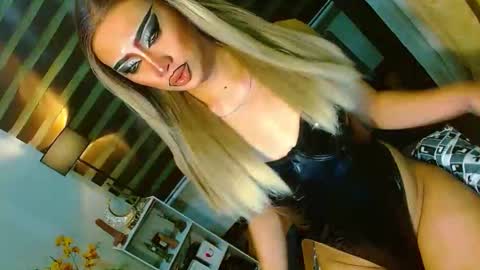 Snapshot of yasii19 chatting on 05.11.26 miss yasii online show from 05.11.26