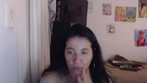 Snapshot of yasmin_love85 chatting on 09.22.25 yasmin_love85 online show from 09.22.25